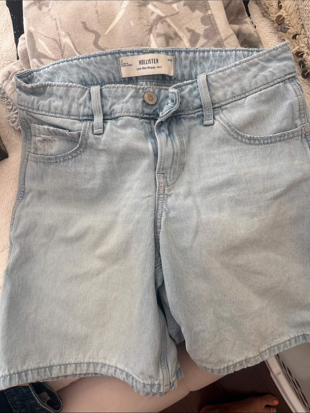 Hollister Light Wash Denim Jean  Jorts Shorts size 26